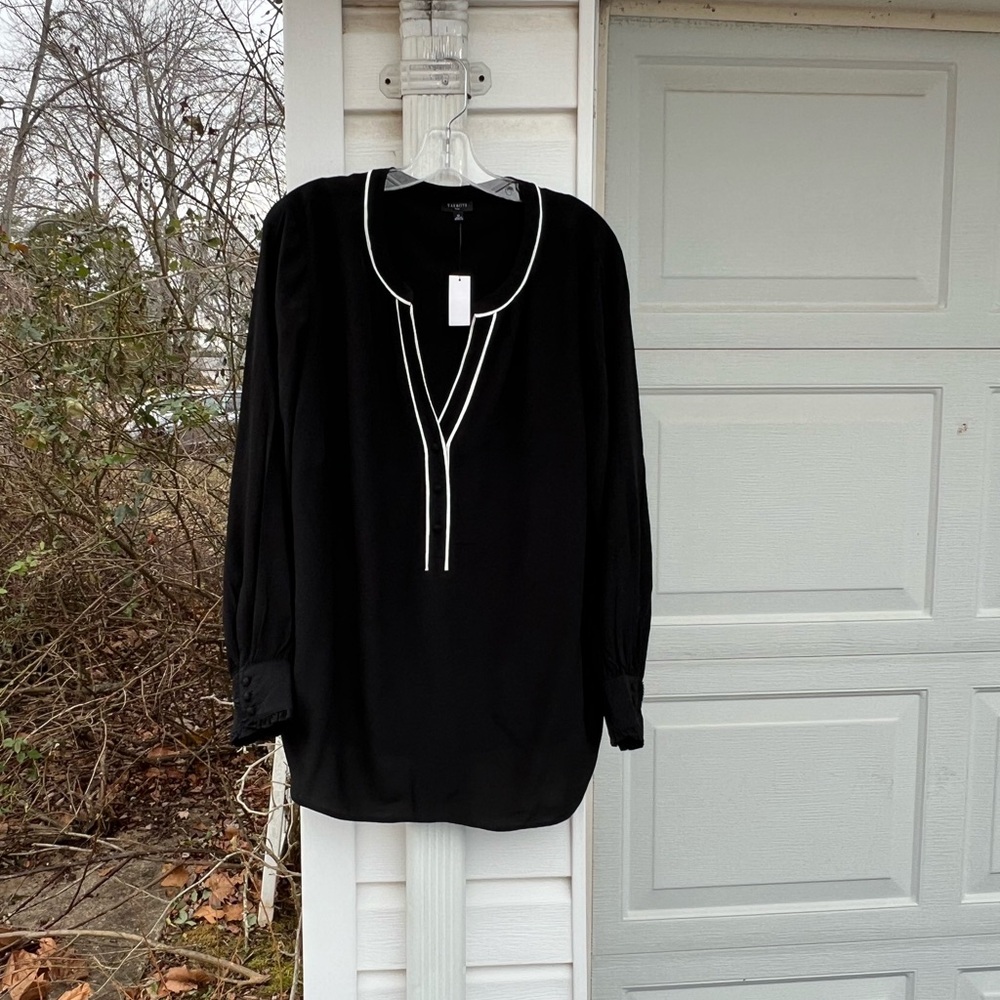 NWT Talbots Pretty Black White Trim V-Neck Long Sleeve Blouse